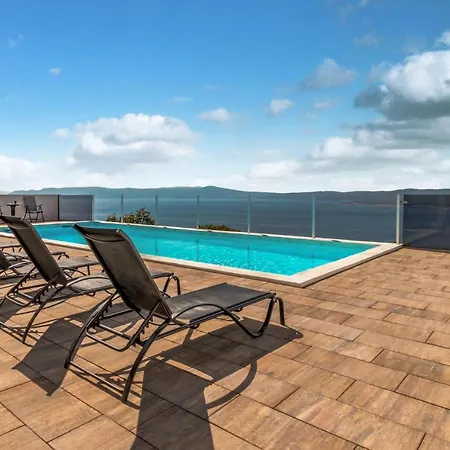 2 Bedroom Awesome In *