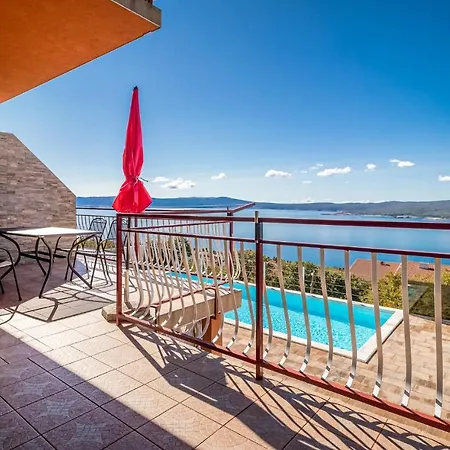 2 Bedroom Awesome In Апартаменты Цриквеница